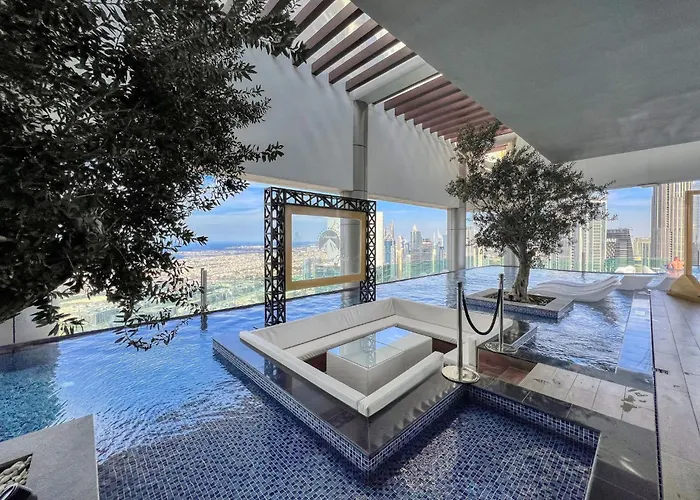 Infinity Pool & Burj Khalifa View L Luxe Paramount