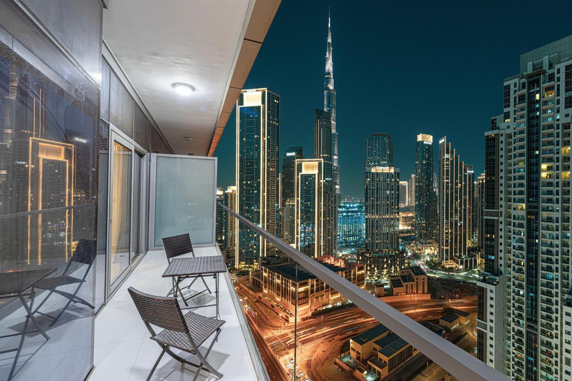 Infinity Pool & Burj Khalifa View L Luxe Paramount Апартаменты